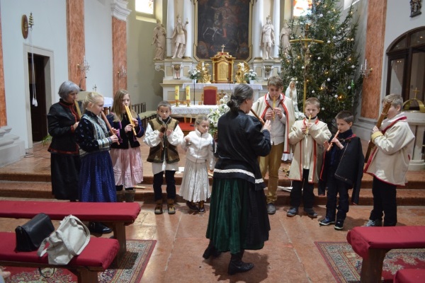 Detská píštalková muzika na Troch Kráľov.